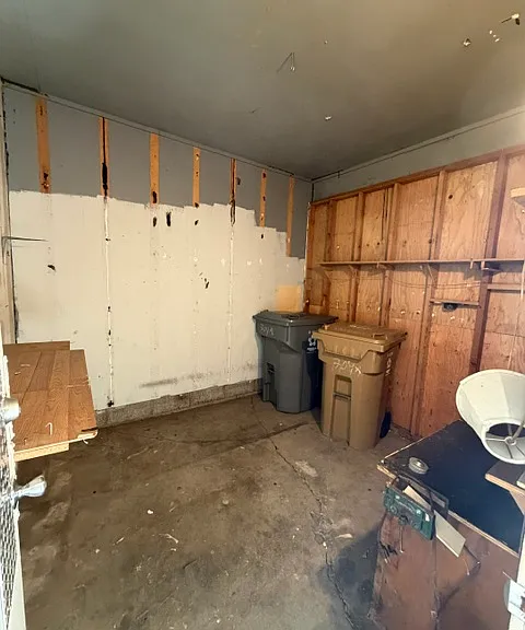 704 SE 9th St #A — Photo 10