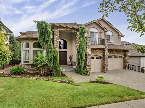 15557 SE Chelsea Morning Dr, Happy Valley, OR 97086