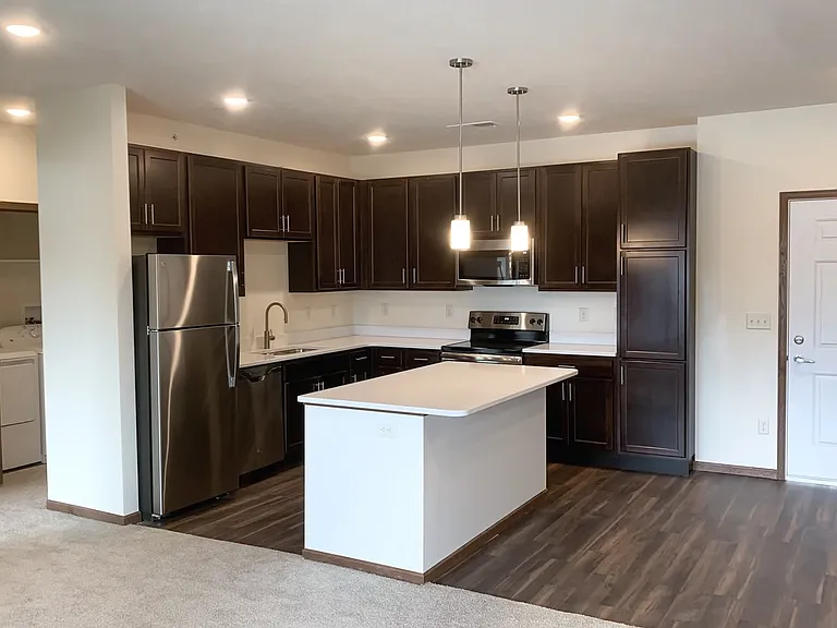 3715 Hohensee Dr — Photo 6