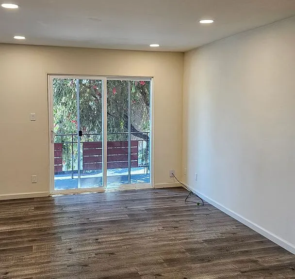 2483 Middlefield Rd — Photo 10