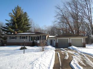 2396 Partridge Rd, Port Huron, MI 48060