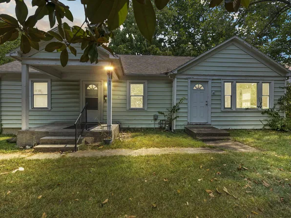 2502 N Delaware Avenue, Springfield, MO 65803
