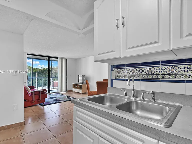 9682 Fontainebleau Blvd #306 — Photo 11