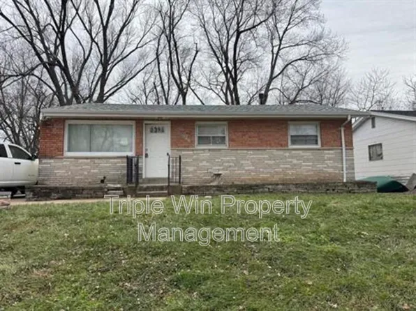 11490 Essex Ave, Maryland Heights, MO 63043