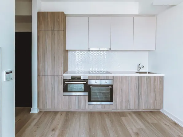 158 Front St E, Toronto, ON