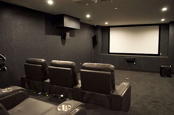 Rented by Manhattan Management LLC | media 58