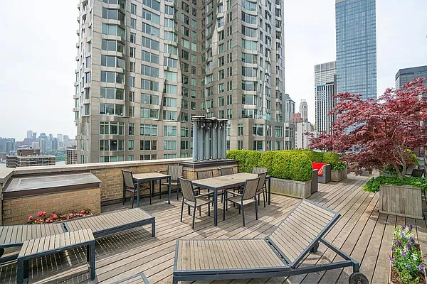 Rented by Corcoran | media 20