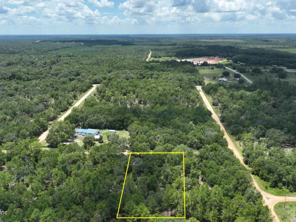 104 BEULAH Drive, Hawthorne, FL 32640