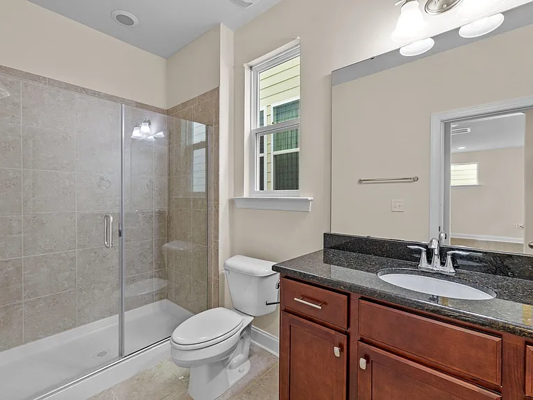 271 Begen St — Photo 20
