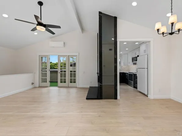5975 Gaines St, San Diego, CA 92110