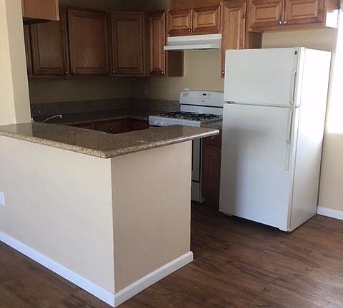 2nd image of 2933 B St