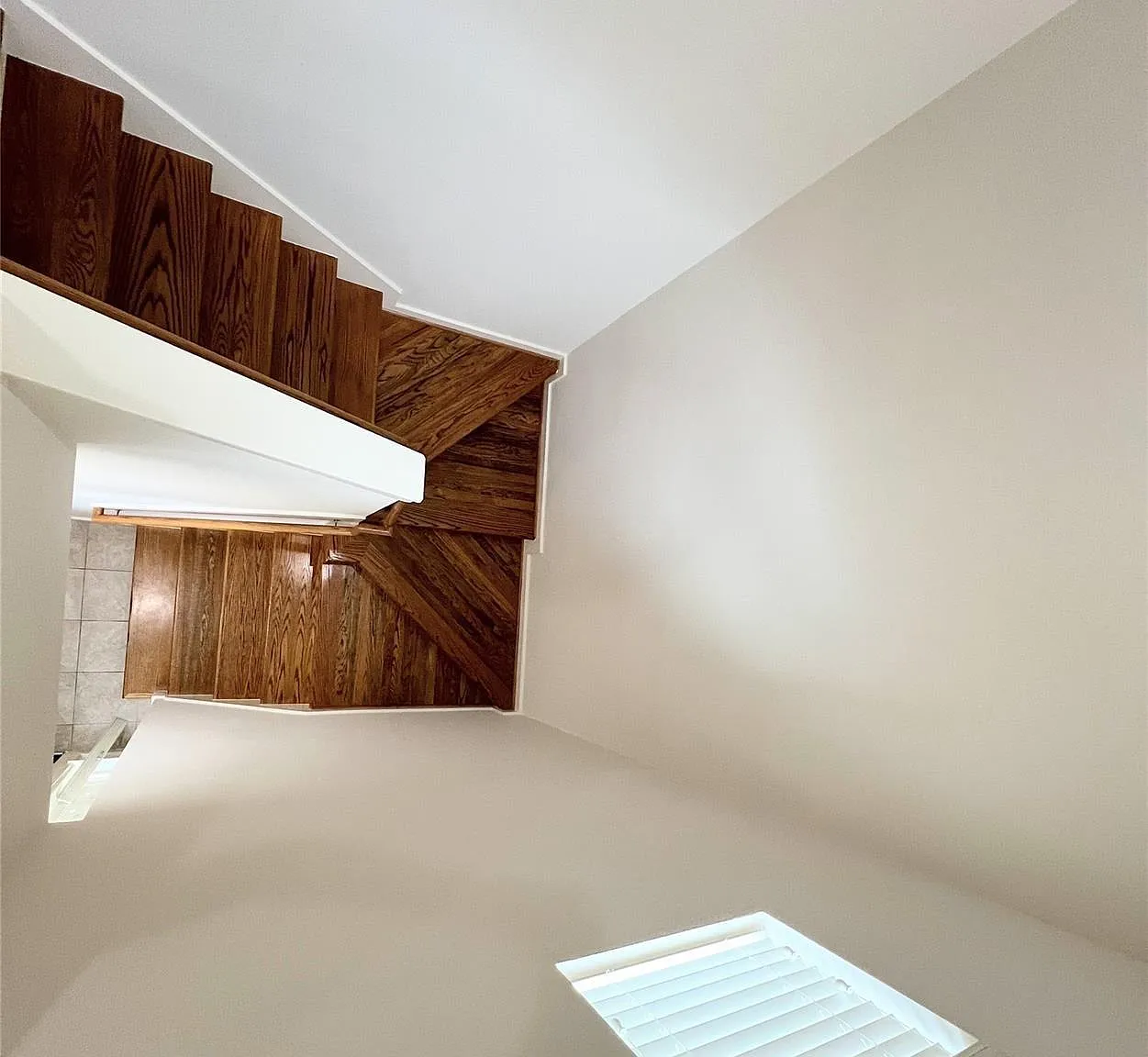 2 bed, 2.0 bath, 1224 sqft, $2,400 — Photo 3