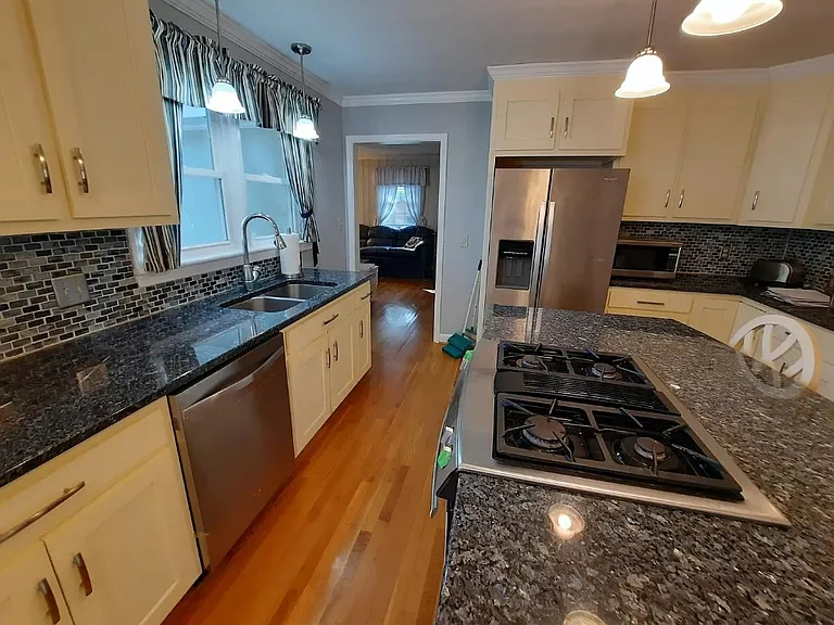 228 Keith Rd — Photo 6