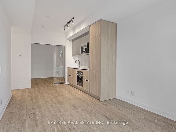 3rd image of 108 Peter St #3101