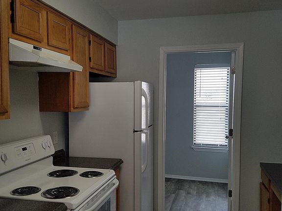 5th image of 1201 N Pershing St