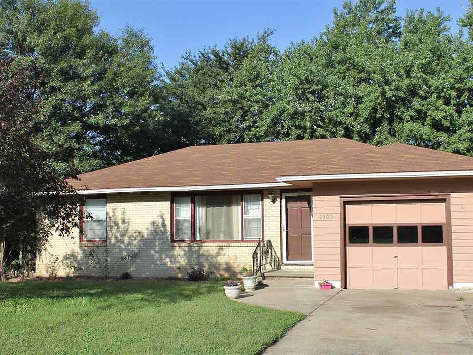1st image of 1305 Crescent Dr