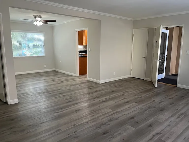 5501-05 Radford Ave — Photo 3