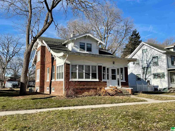 426 Ontario St, Storm Lake, IA 50588