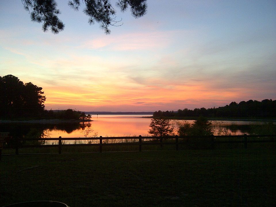 park w/ boat access