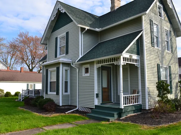 402 Center St #402, Huron, OH 44839