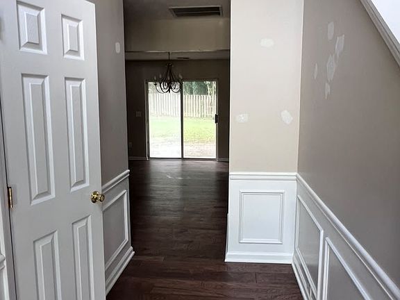 2nd image of 1537 Milford Pl SW