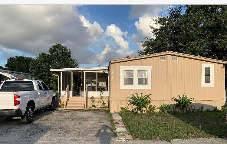 1st image of 9813 Willow Way