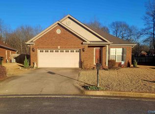 1218 Excalibur Dr SW, Decatur, AL 35603
