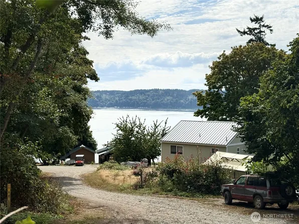 74 M Skagit Way, Hat Island, WA 98206