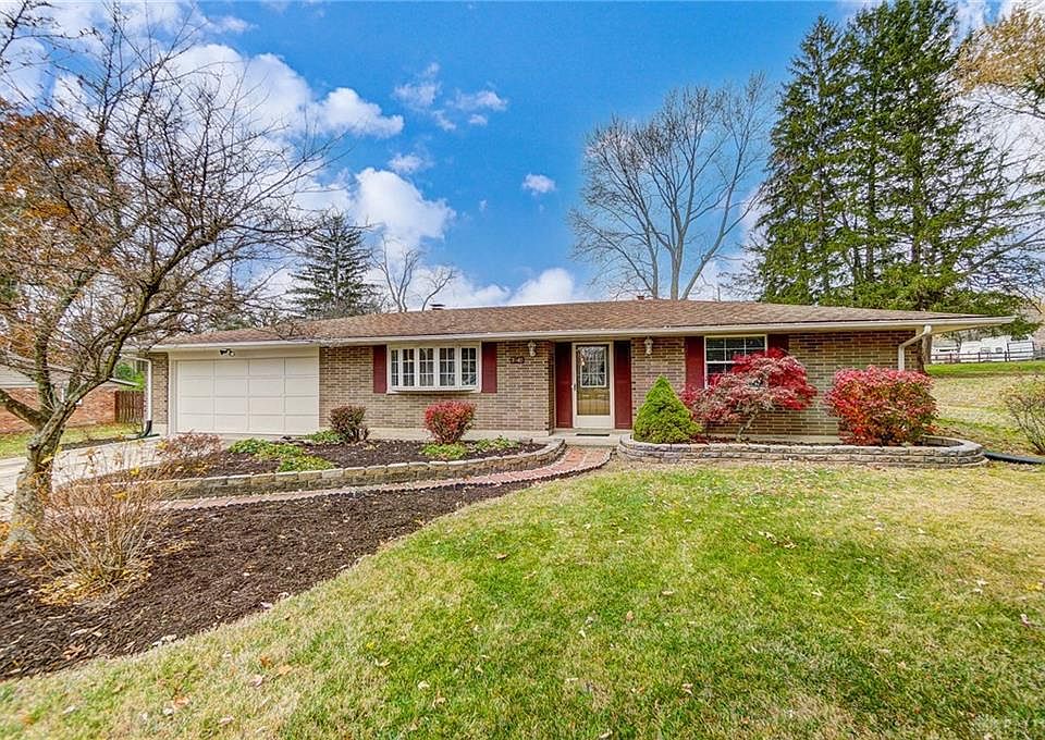 3940 Beechwood Dr, Bellbrook, OH 45305 Zillow
