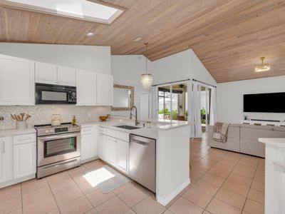 30 Selby Lane, Palm Beach Gardens, FL, 33418