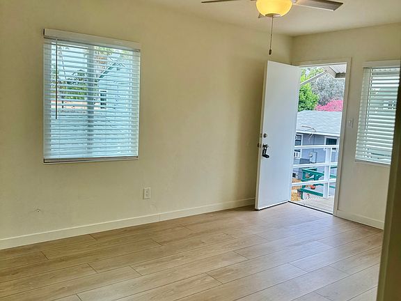 4th image of 2625-29 A St #2627