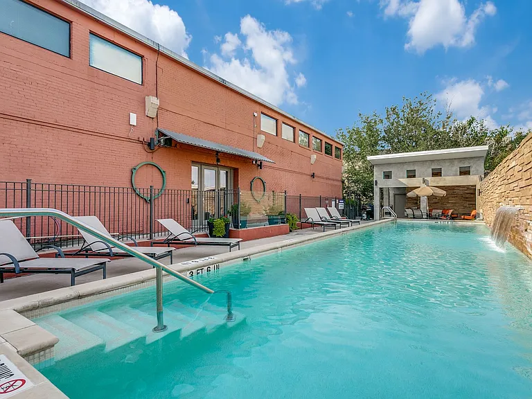 1401 S Flores St #300 — Photo 12