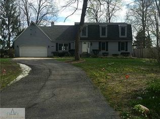 9405 Riverside Dr, Grand Ledge, MI 48837