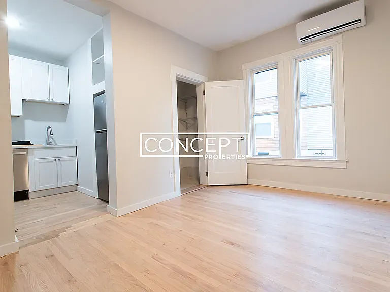 18 Fitzhenry Sq #3