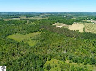 9282 E Otto Rd, Suttons Bay, MI 49682