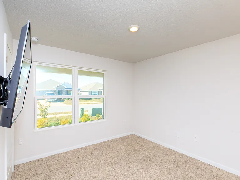 4652 Honor Guard Way — Photo 21