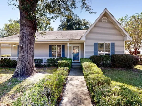 411 Darlington Cir, Dothan, AL 36301