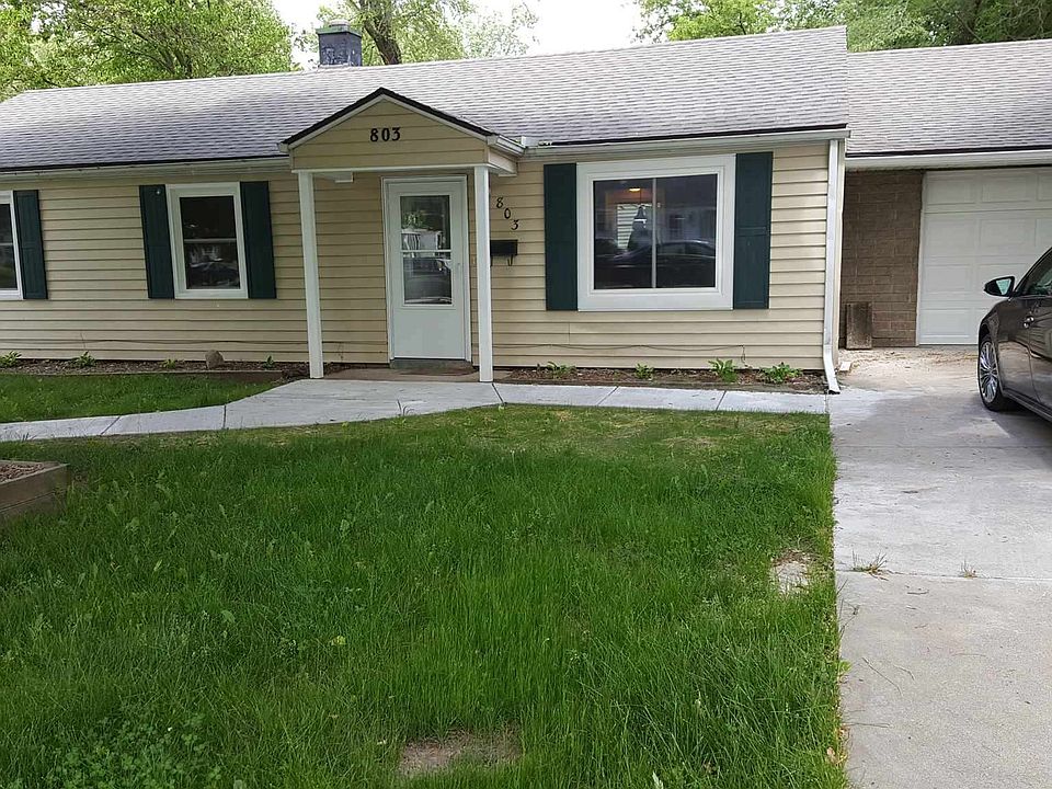 1st image of 803 Amhurst Ave