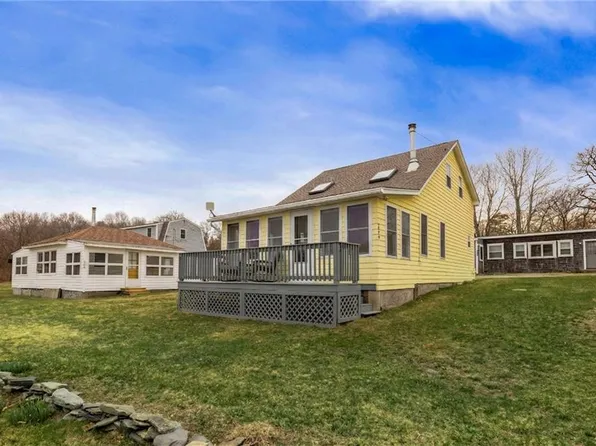 26 Pier Rd, Prudence Island, RI 02872