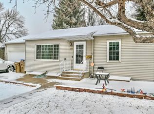 812 16th Ave SW, Minot, ND 58701