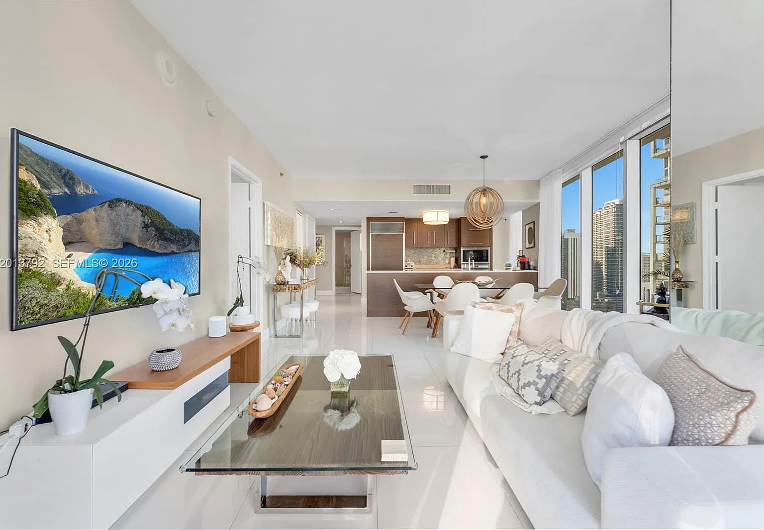 2 bed, 1168 sqft, $6,000 — Photo 3