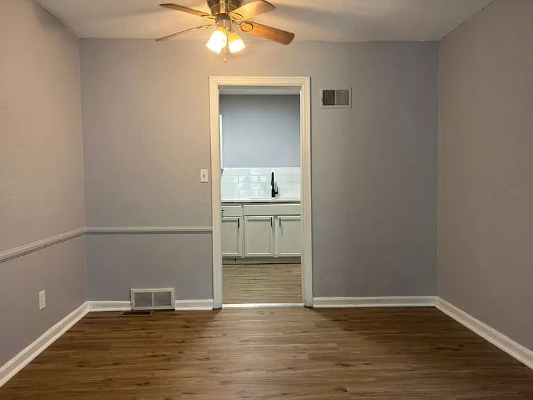 7121 Woodland Ave — Photo 3