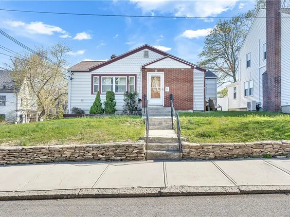 90 Woodbine St, Providence, RI 02906