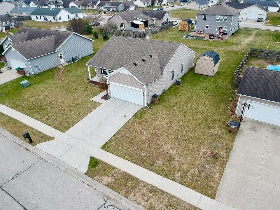 3 bed, 1600 sqft, $1,900 — Photo 3