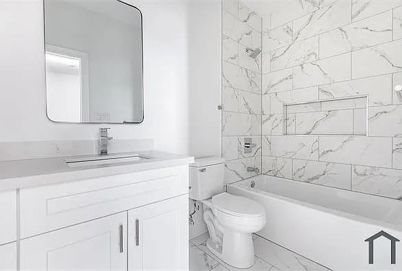 3015 Burdette St — Photo 3