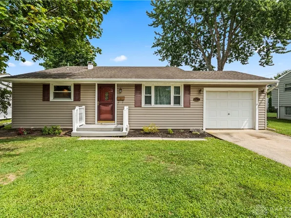 617 Maplecrest Dr, Troy, OH 45373