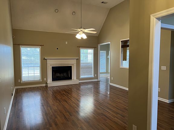 3rd image of 205 Southfield Ct #1