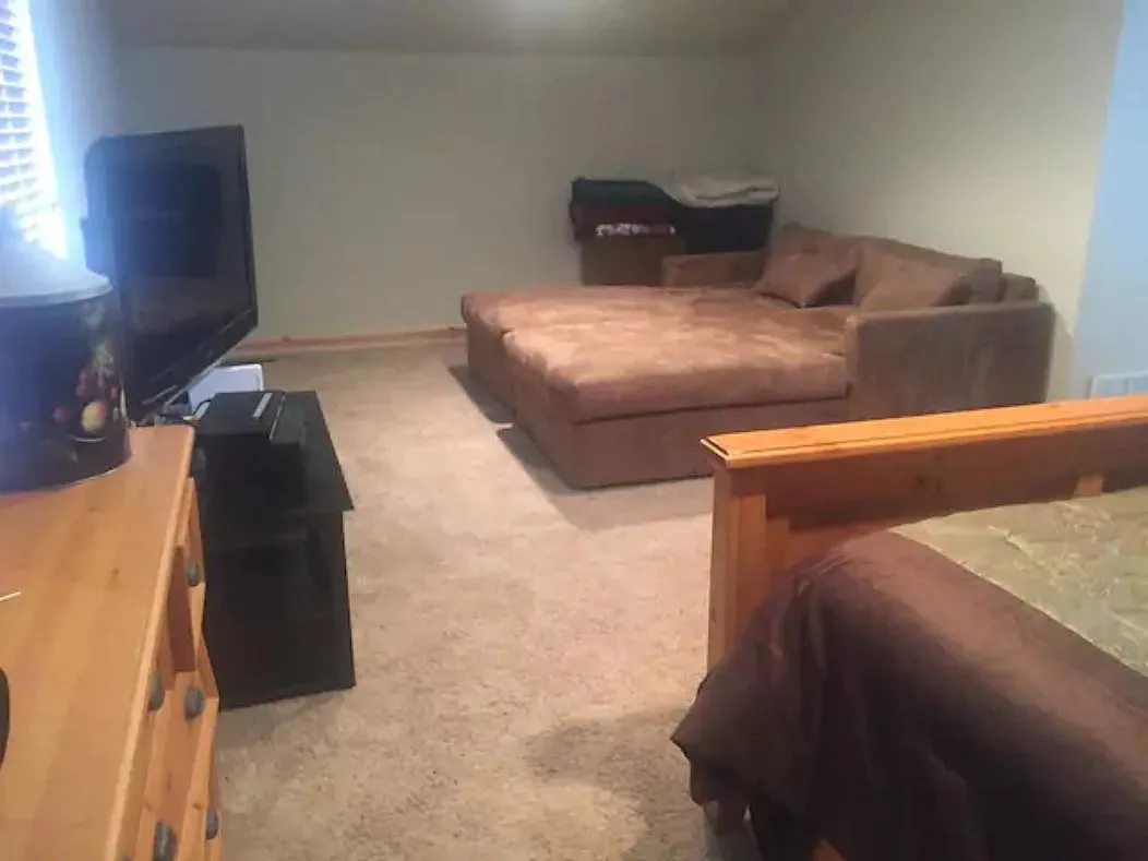 207 County Road 4038 — Photo 3