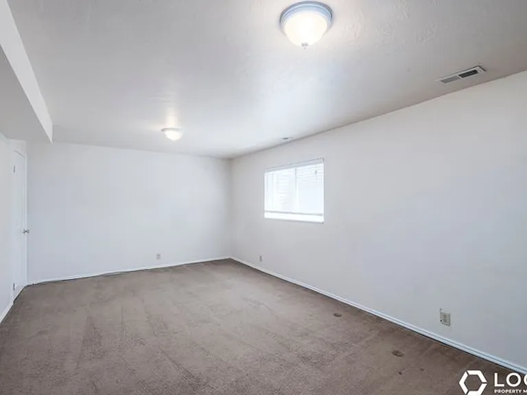 3377 S 2410 E #B — Photo 14
