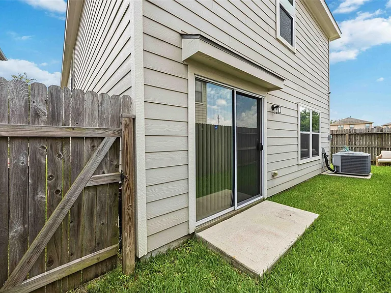 18933 Porchlight Ct — Photo 21